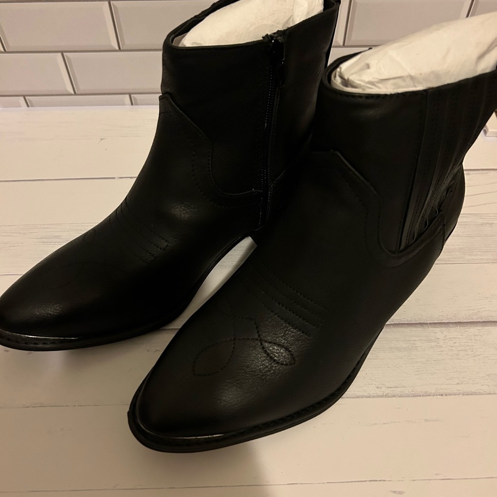 Brand new Madden girl boots/shoes. Size 9